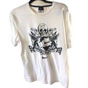 Nike Soccer DriFit Tee Men M White with Skull and Birds Short Sleeve Crew Neck